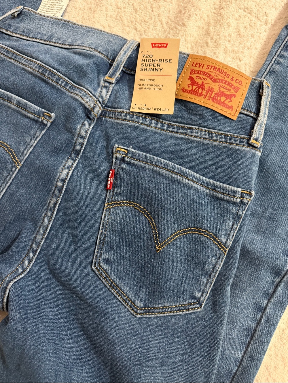 Levi’s high rise waist jeans sz 24